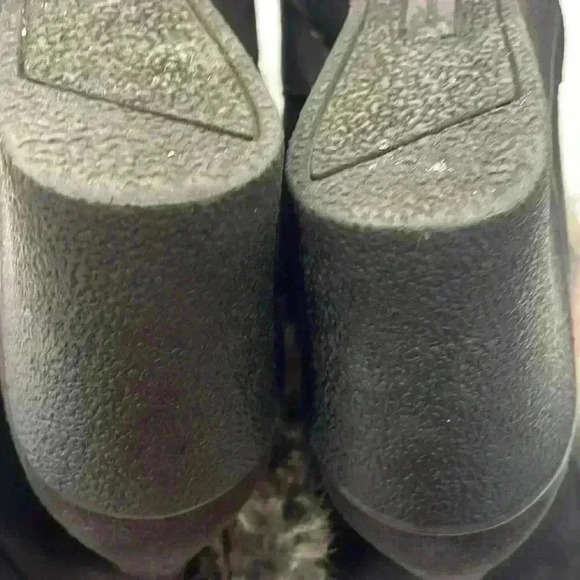 American Eagle, wedge suede like Black/faux fur/pom-poms wear up or down size9.5 - Picture 5 of 8